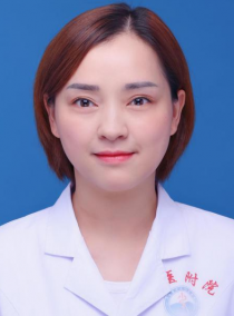 李滢